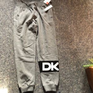 Girls sweatpants M